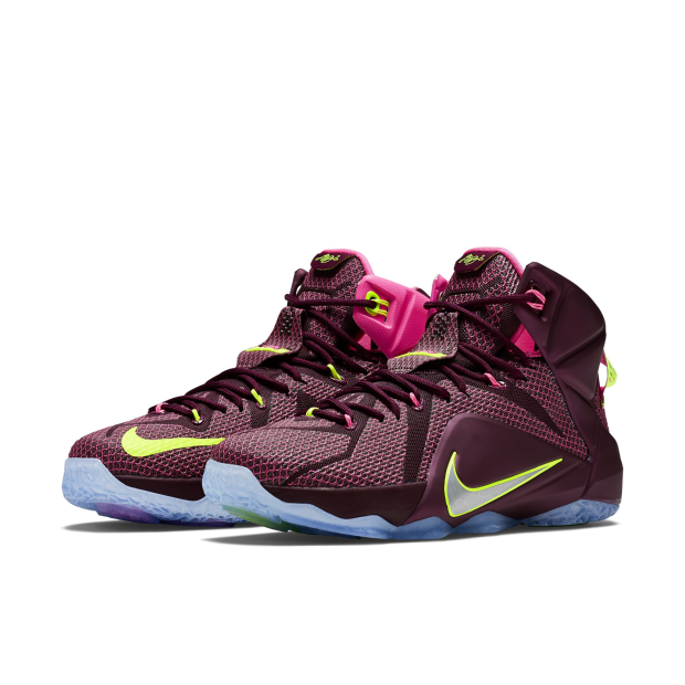 Nike LeBron 12